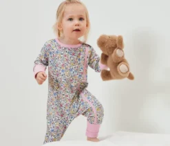 Baby-Pyjama, geblümt