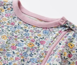 Baby-Pyjama, geblümt