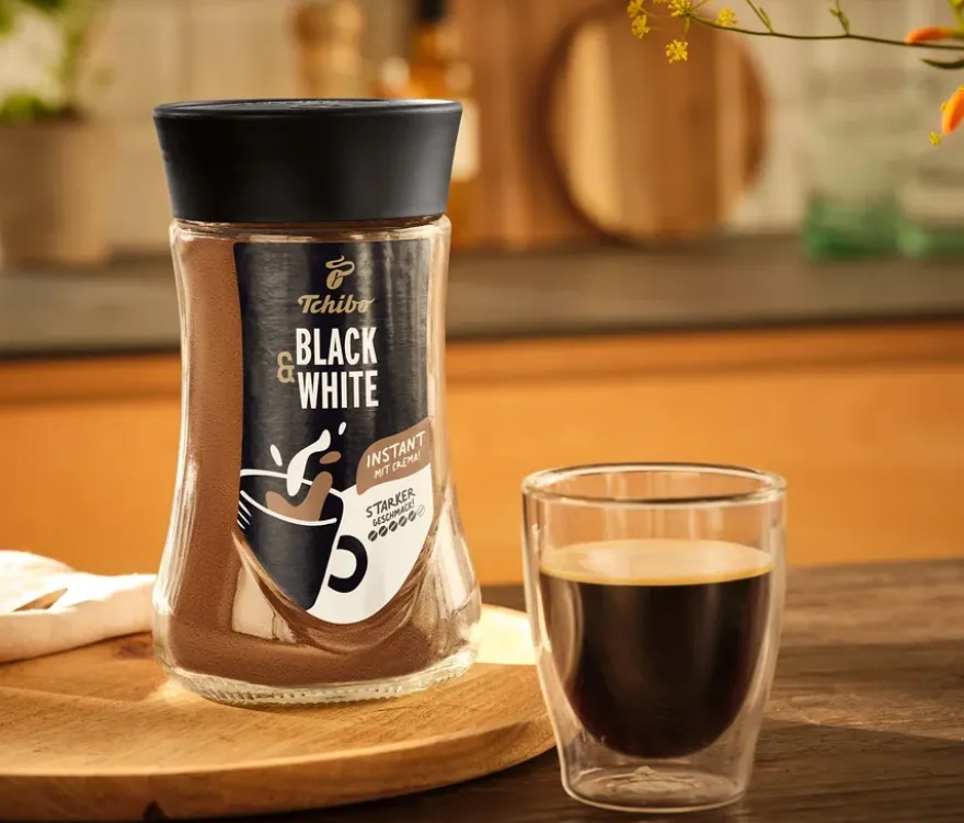 BLACK & WHITE Instantkaffee - 180 g Instantkaffee