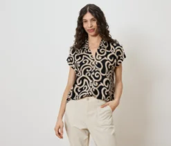 Blusenshirt mit V-Ausschnitt, schwarz