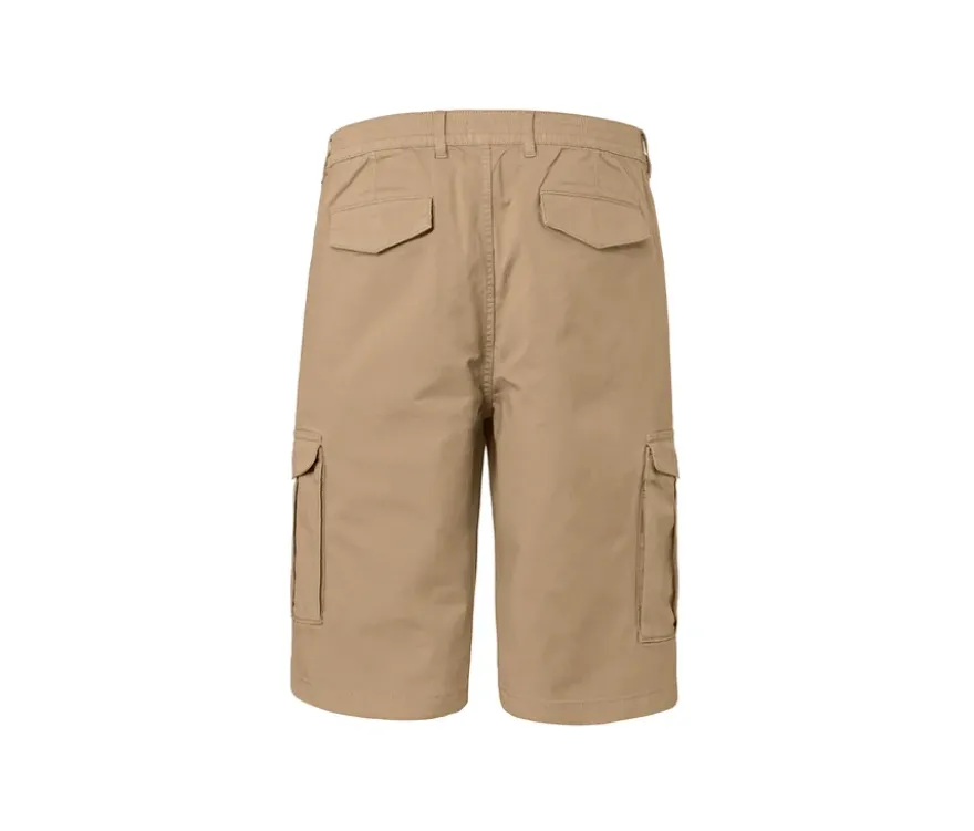Cargo-Shorts, sand