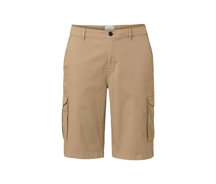 Cargo-Shorts, sand