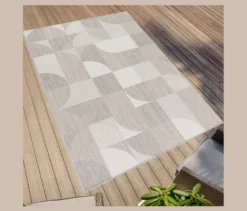 Faltbarer Outdoor-Teppich im geometrischem Design, 280 x 400
