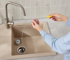 Flexible Abflussbürste