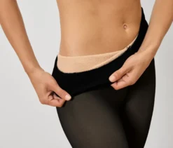 Gefütterte Feinstrumpfhose in transparenter Optik, schwarz