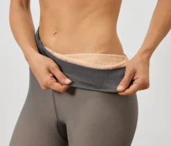 Gefütterte Feinstrumpfhose in transparenter Optik, grau