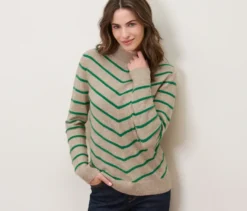 Gestreifter Strickpullover mit Stehkragen, creme