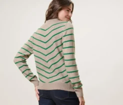 Gestreifter Strickpullover mit Stehkragen, creme