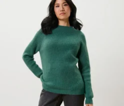 Grobstrickpullover mit Stehkragen, grün