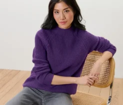 Grobstrickpullover mit Stehkragen, lila