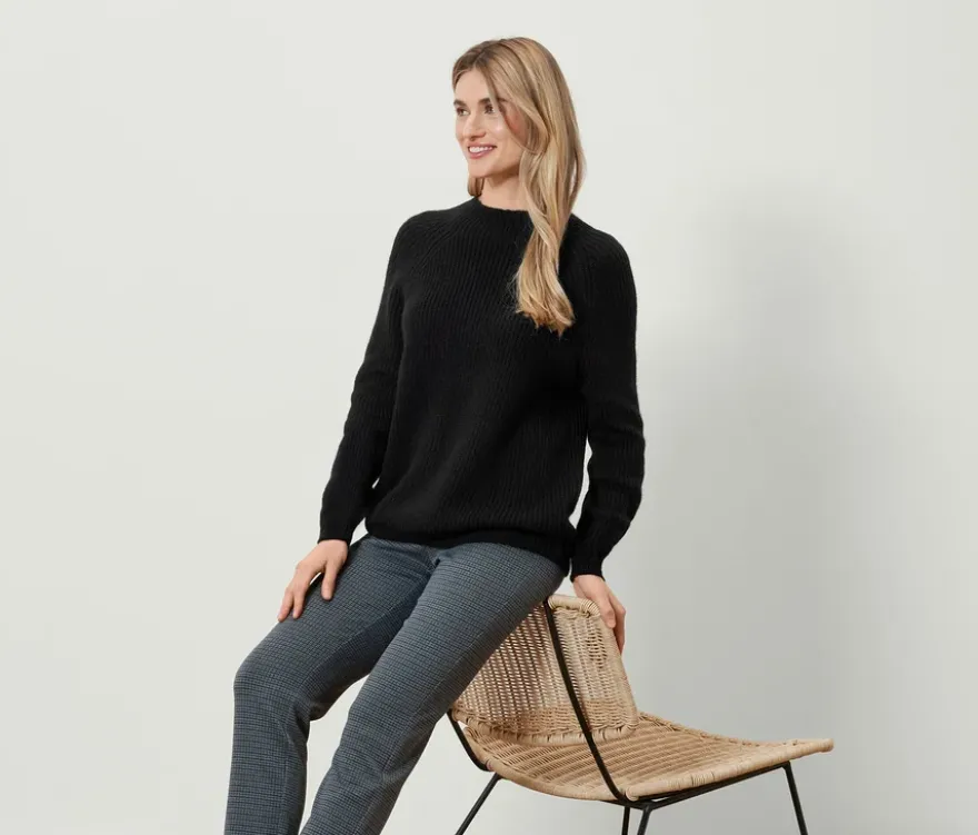 Grobstrickpullover mit Stehkragen, schwarz