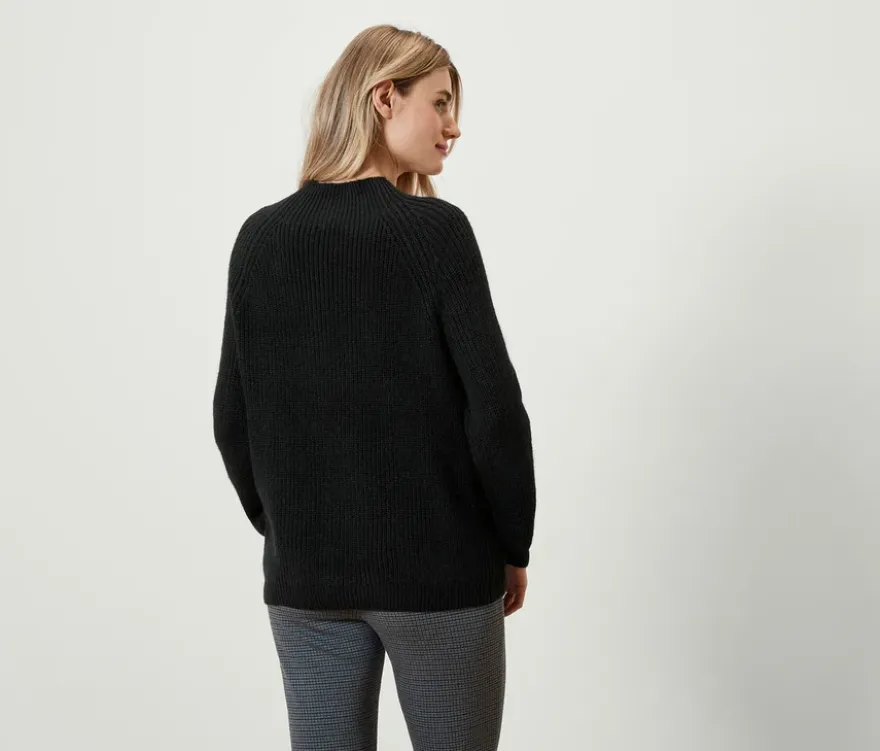Grobstrickpullover mit Stehkragen, schwarz