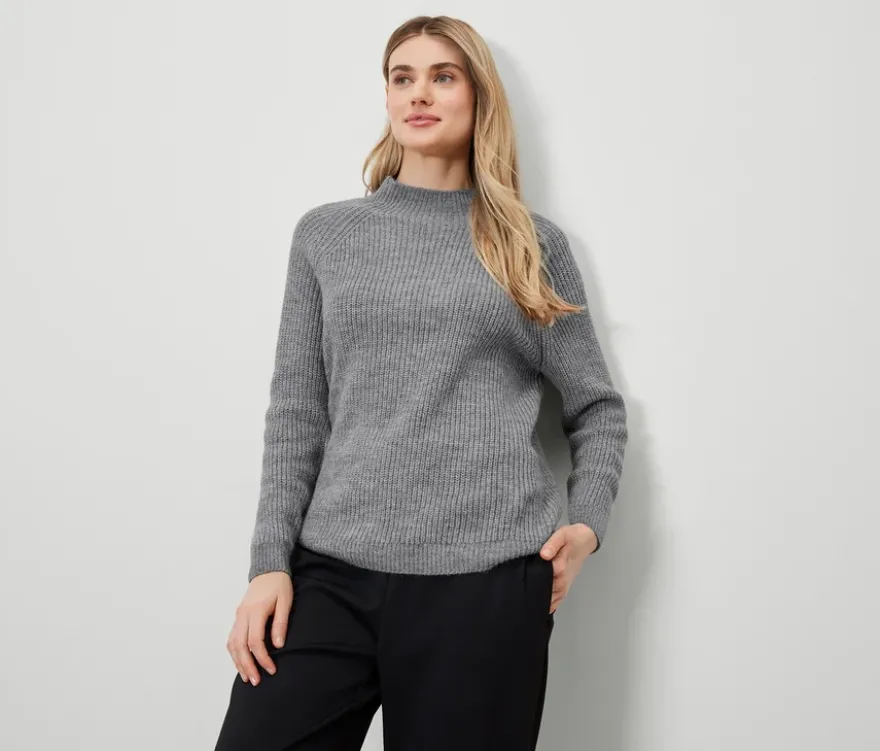 Grobstrickpullover mit Stehkragen, grau