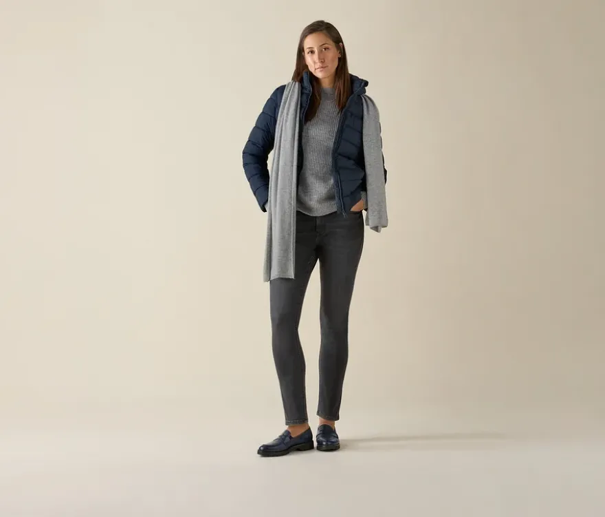 Grobstrickpullover mit Stehkragen, grau