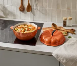 Gusseisen-Topf in Kürbisform, orange
