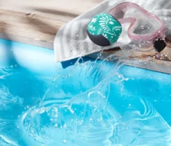 Hüpfender Wasserball