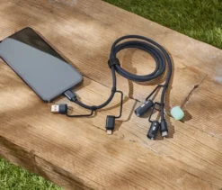 3-in-1-Ladekabel mit Licht und Feuerzeug