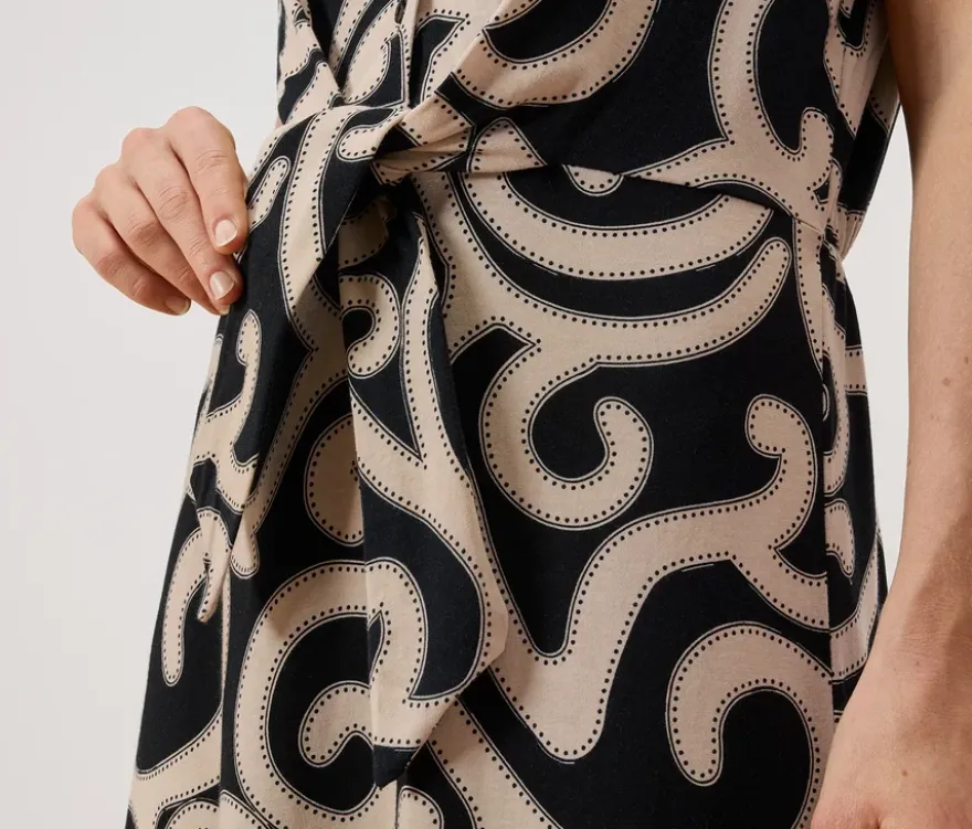 Jerseykleid mit Knoten