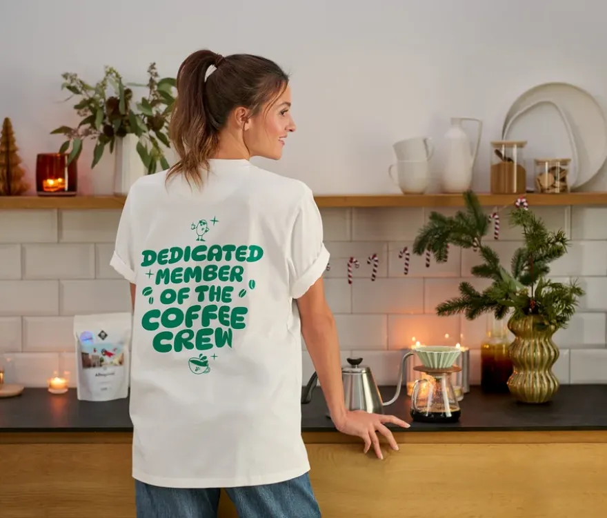 Kaffee-Geschenkset "Coffee Shirt" - 1 x 250 g Omni-Roast Ganze Bohne und Coffee Crew T-Shirt