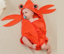 Kapuzenhandtuch in Krabbenform