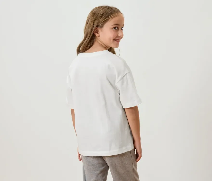 Kinder-Heavy-T-Shirt mit überschnittenen Schultern, weiß mit Fußballer