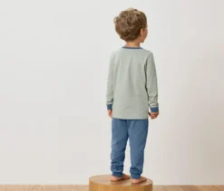 2 Kinder-Pyjamas, bagger