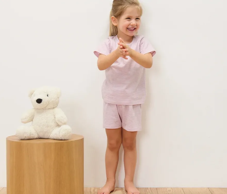 2 Kinder-Pyjamas, kurz