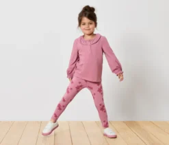 Kinder-Shirt und Leggings