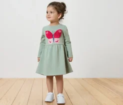 Kinder-Sweatkleid, graugrün mit Schmetterlings-Applikation