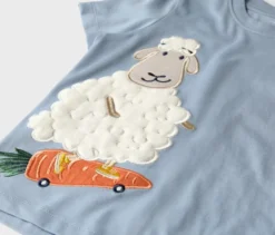 2 Kinder-T-Shirts mit Applikation
