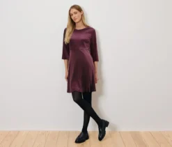Kleid aus Stretch-Samt
