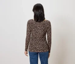 Langarmshirt, beige mit braun-schwarzem Leo-Alloverprint