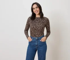 Langarmshirt, beige mit braun-schwarzem Leo-Alloverprint