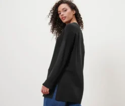 Langer Strickpullover, schwarz
