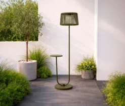 Leco Solar Stehleuchte mit integriertem Tisch, grün