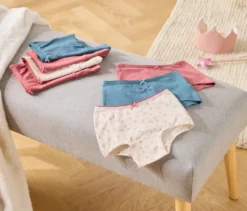 7 Mädchen-Pantys