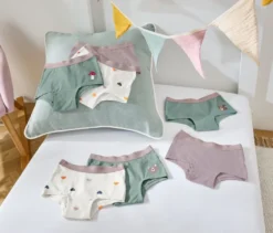 7 Mädchen-Pantys
