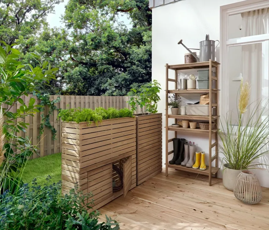 Outdoor-Regal mit individuell positionierbaren Regalböden