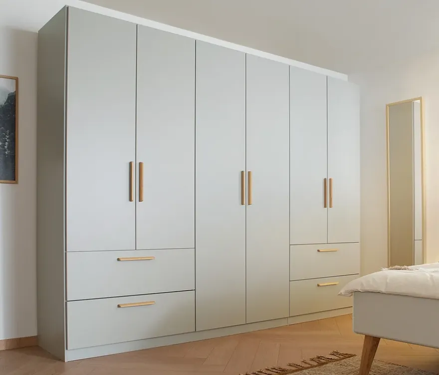 Rauch Drehtürenschrank "Skandi" 6-türig seidengrau