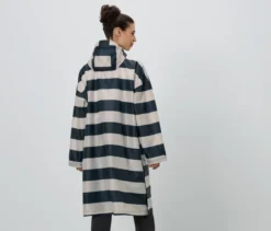 Regenponcho, Blockstreifen