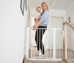 roba easySafe+ Tür-und-Treppen-Schutzgitter mit 7-cm-Erweiterung, weiß