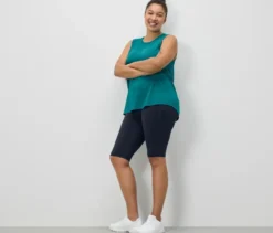 2 Sport-Tops, türkis und violett