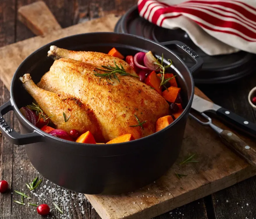 STAUB »Cocotte 24«, schwarz, ca. 3,7 l