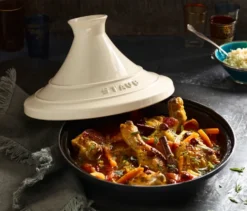 STAUB Gusseiesen-Tajine, creme, 28 cm