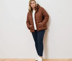 Steppjacke mit Kapuze, cognac