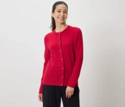 Strickcardigan mit goldfarbenen Knöpfen
