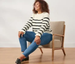 Strickpullover mit Rüschendetail, gestreift
