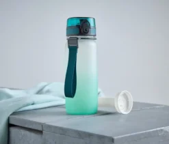 Trinkflasche mit Kühlakku