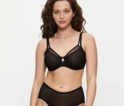 Triumph Signature Sheer Minimizer, Black